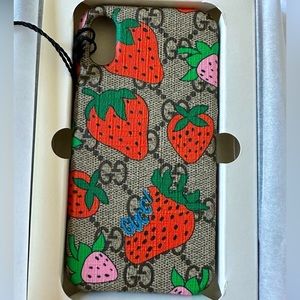 Gucci Strawberry Print Phone Case in Beige, Red, Pink, Green